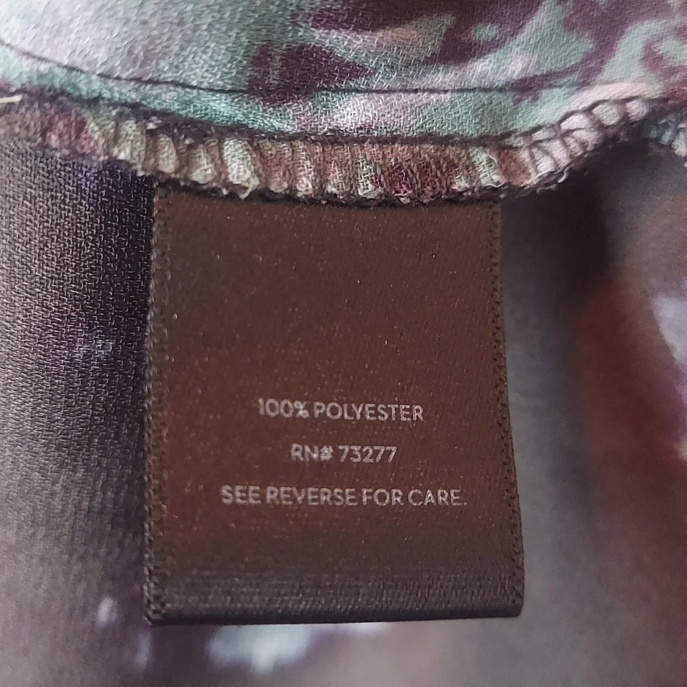 * Simply Vera VeraWang Soft Chiffon Floral Black,  Blue Blouse, Size M, Like New